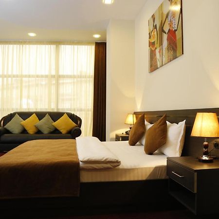 Tomu'S Hotel Gyumri Extérieur photo