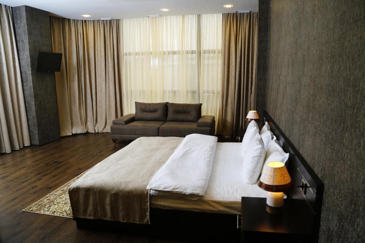 Tomu'S Hotel Gyumri Extérieur photo