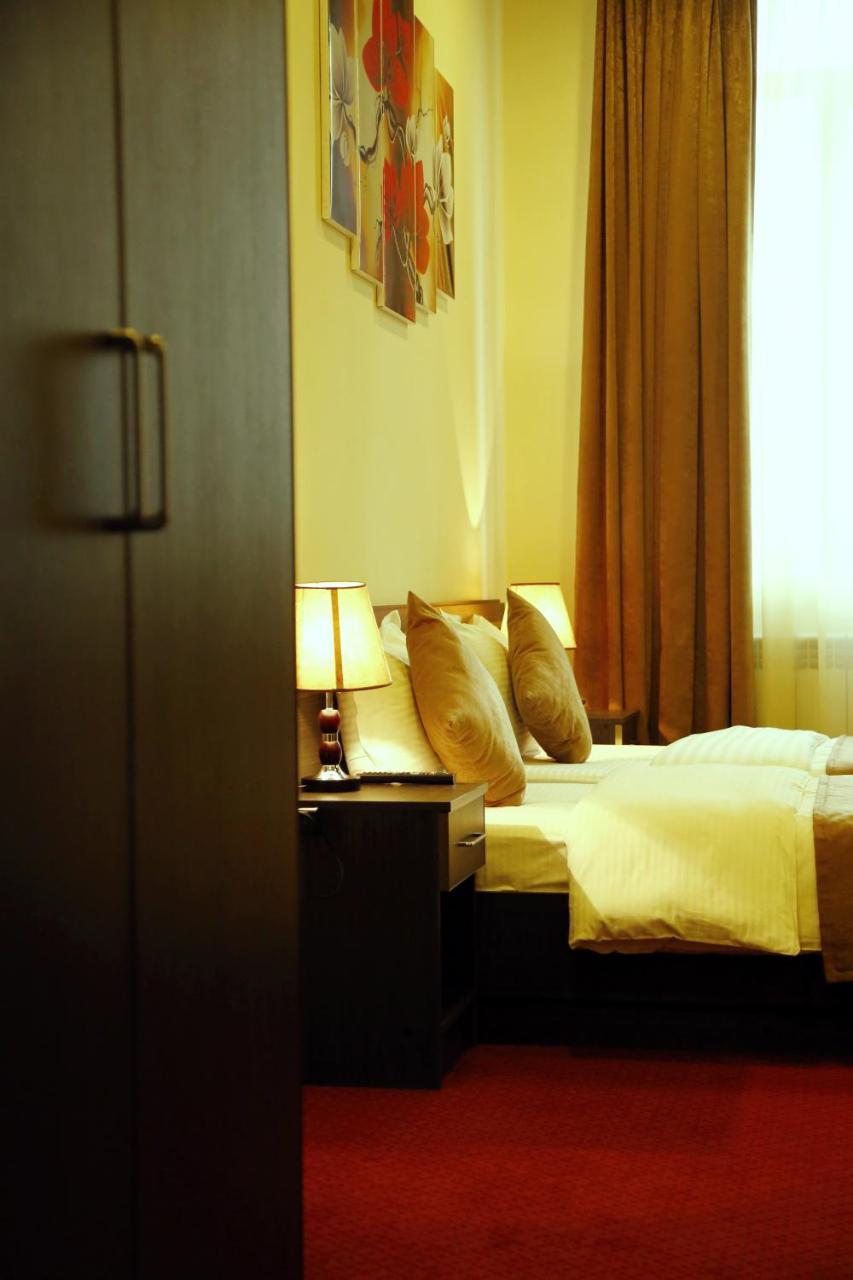 Tomu'S Hotel Gyumri Extérieur photo